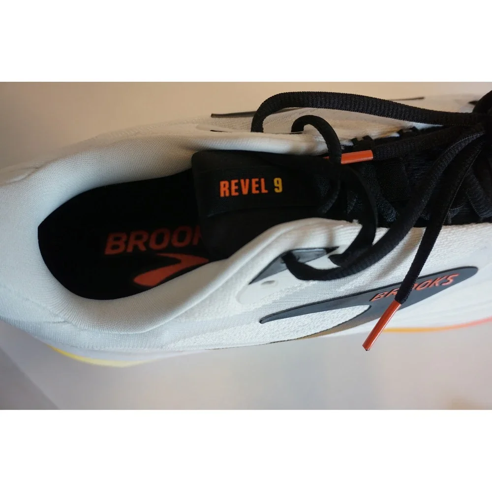 Brooks Revel 9 Mens Running Shoes White Orange Black 110499 1D 141 Size 12